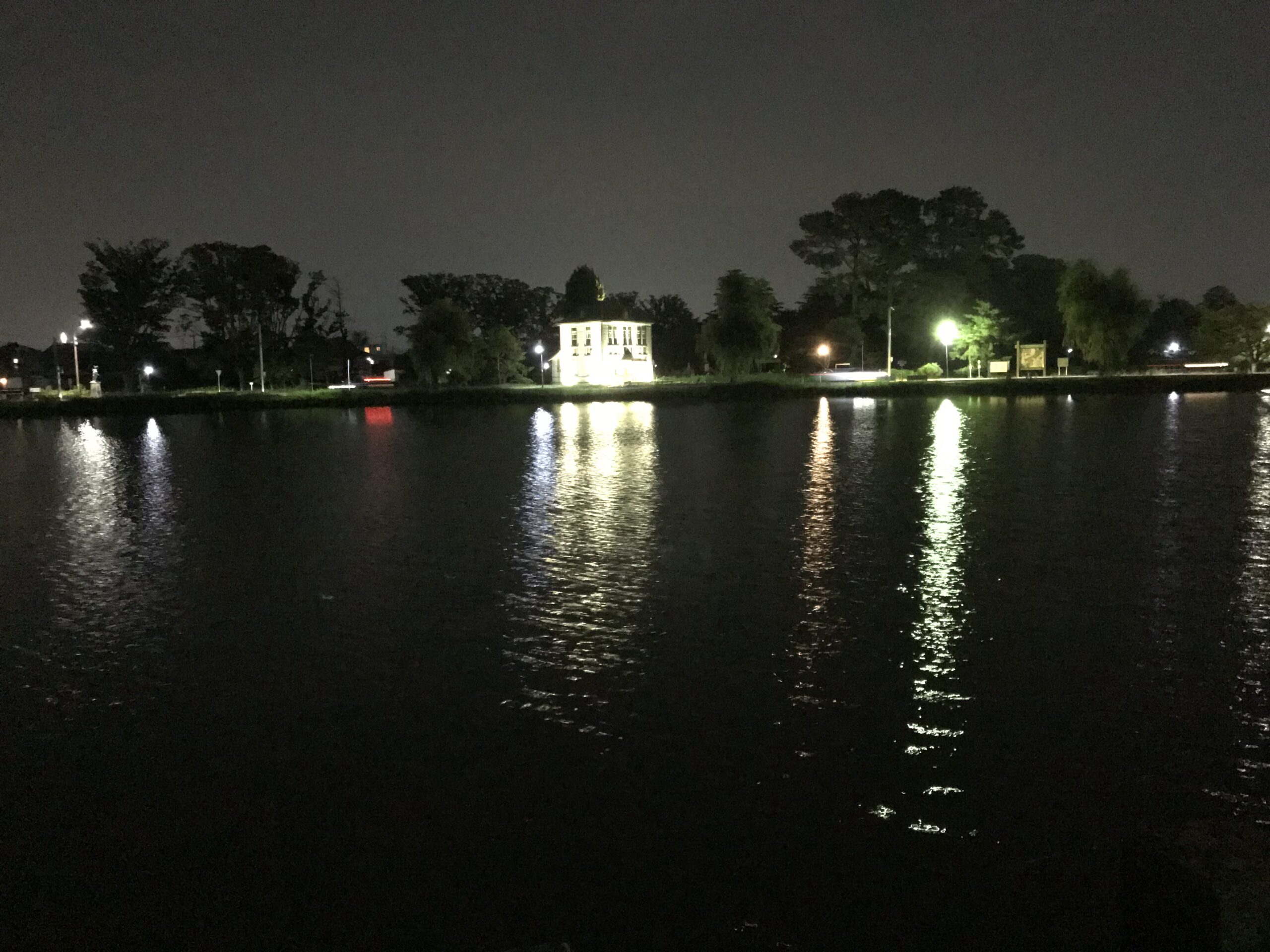 水城公園の夜景